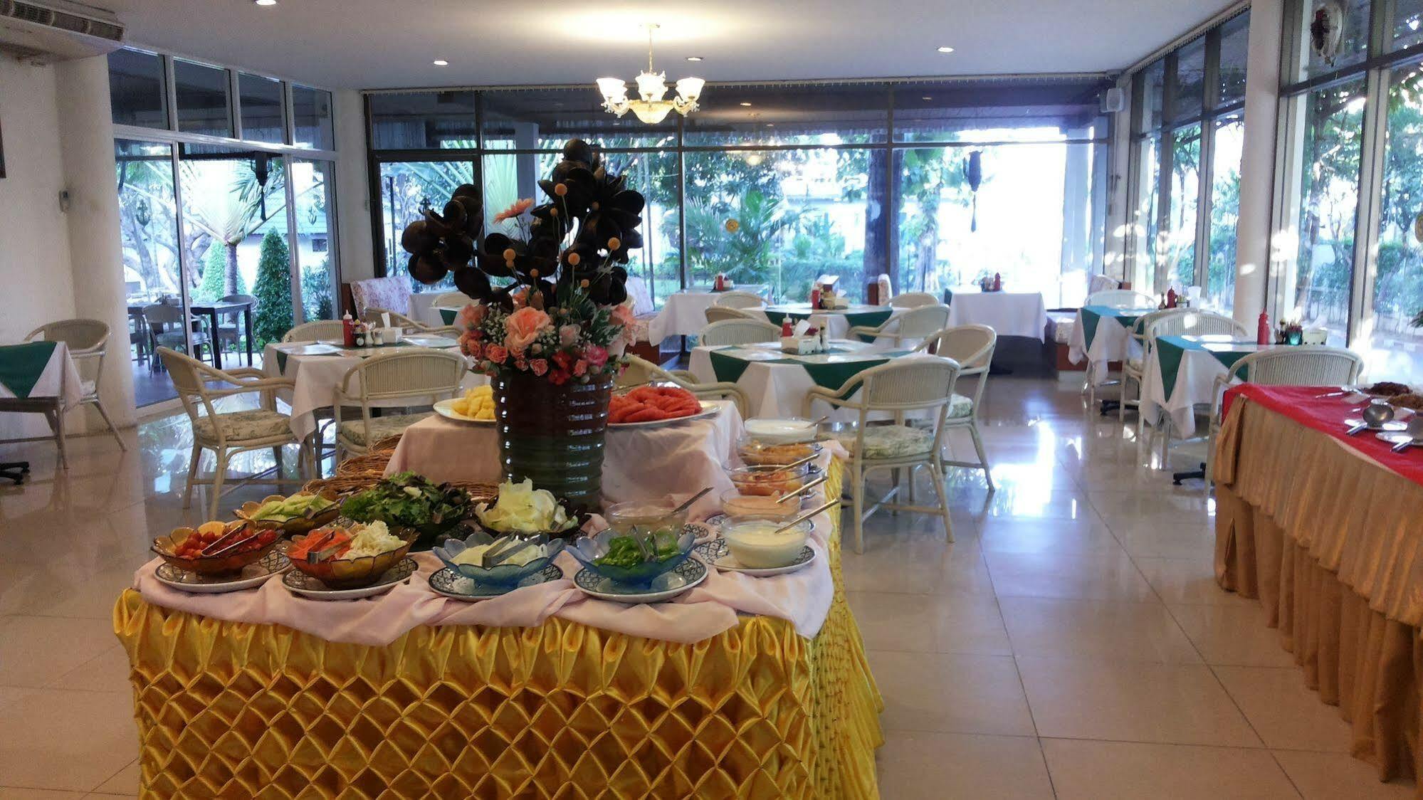 Nautical Inn Pattaya Εξωτερικό φωτογραφία